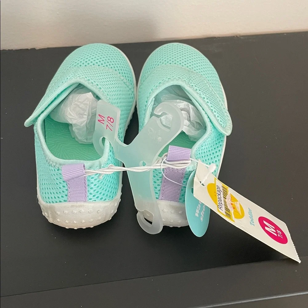 Toddler water shoes